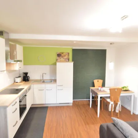 Spacious In The Vulkaneifel Apartment *