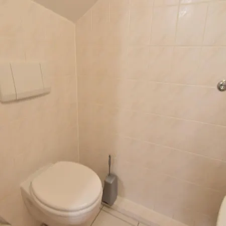 In With Garden And Bbq *